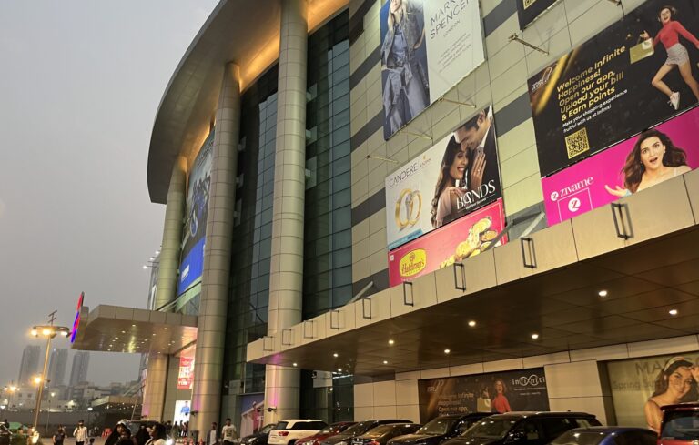Infiniti Mall Malad Review, Best Stores and Restaurants in the Mall
